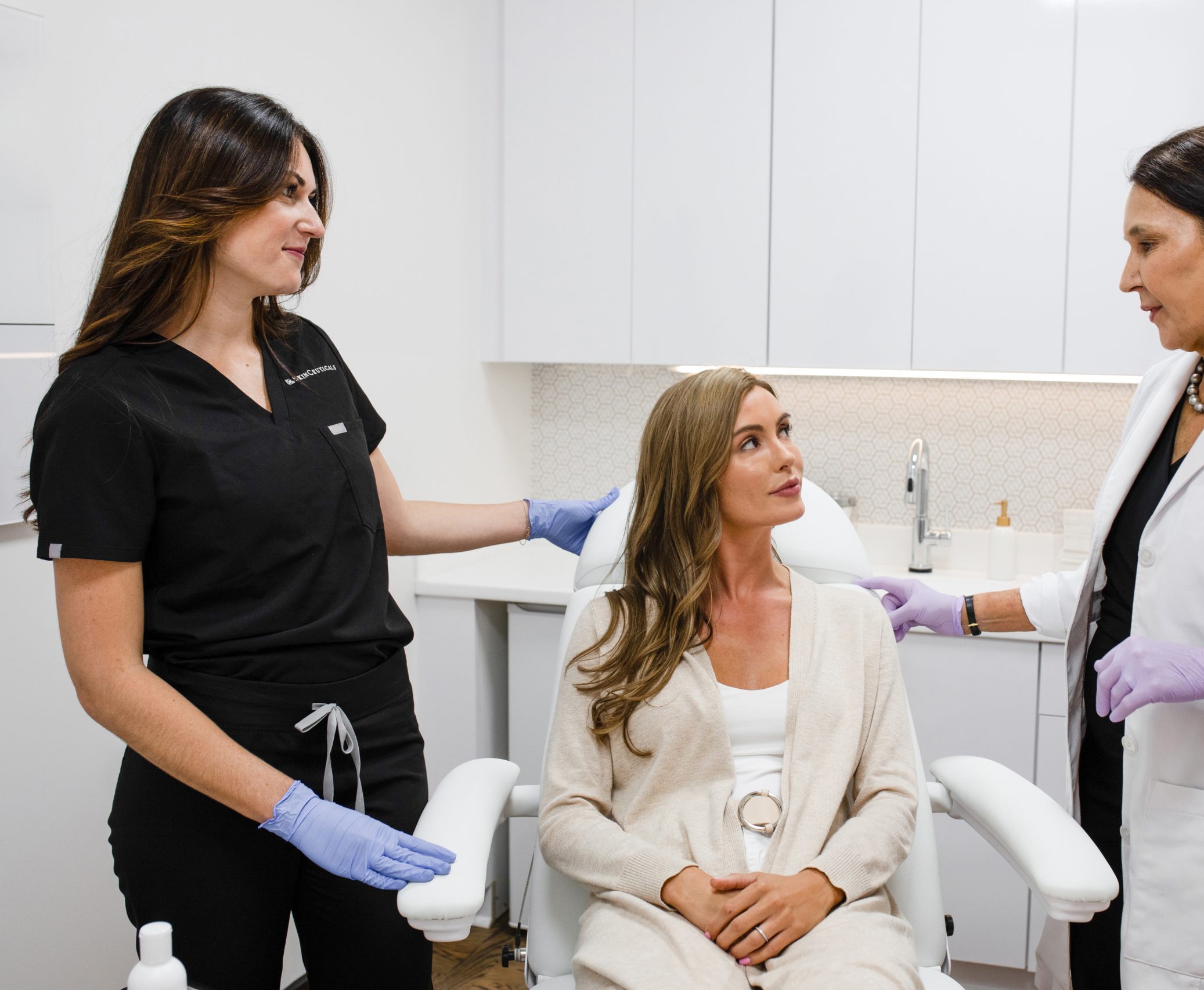 provider explaining treatment to patient